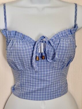 MABLE CROPPED CAMI TOP. BLUE GRID. RUFFLED NECKLINE  TIE FRONT. JUNIORS LARGE.